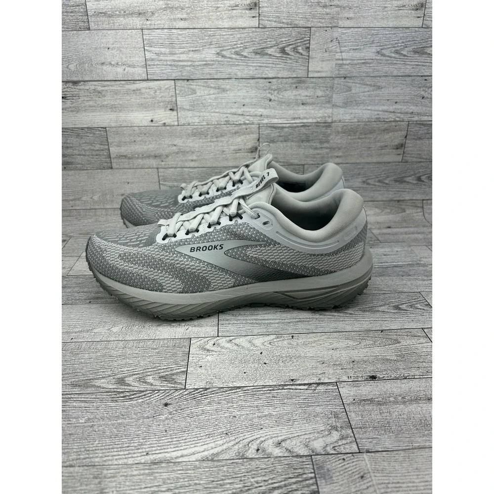 Brooks Revel 7 Women Running Shoes Grey White 1204241B036 Size‎ 9.5 Medium B